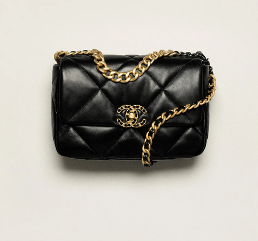 CHANEL 19 BAG