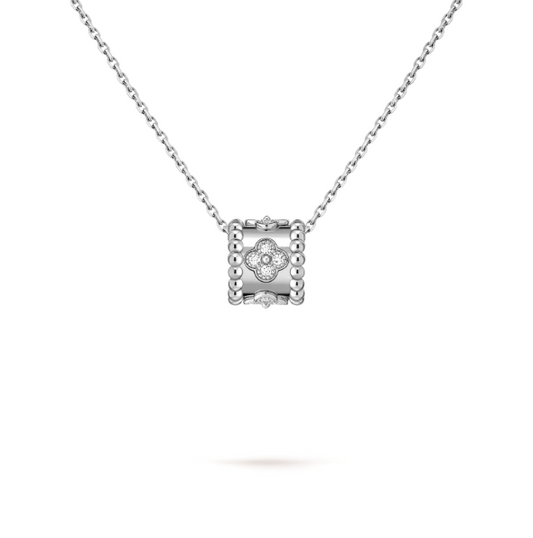 Van Cleef&Arpels Perlée four-leaf pattern pendant